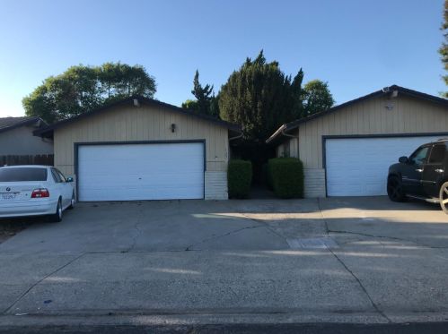 125 Swain Dr, Lodi, CA 95240-6216