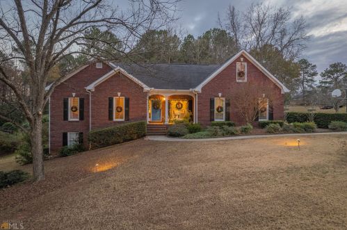 1116 Brookfield Dr, Conyers, GA 30013-4601