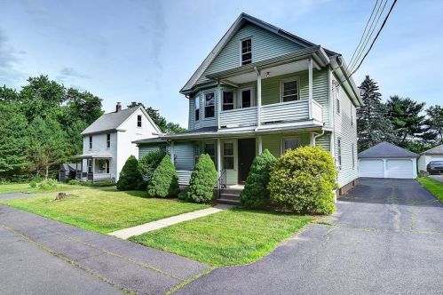 32 Silver St, Middletown, CT 06457-3906