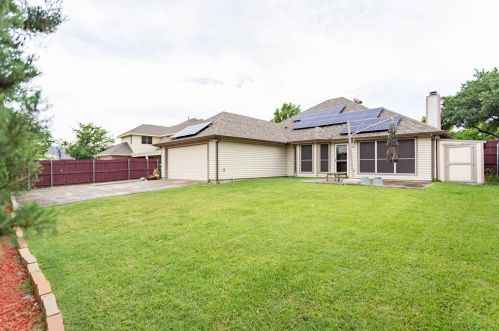 1203 Cambridge Dr, Carrollton TX  75007-4403 exterior