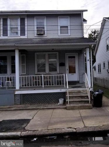 1027 Revere Ave, Trenton, NJ 08629-2607