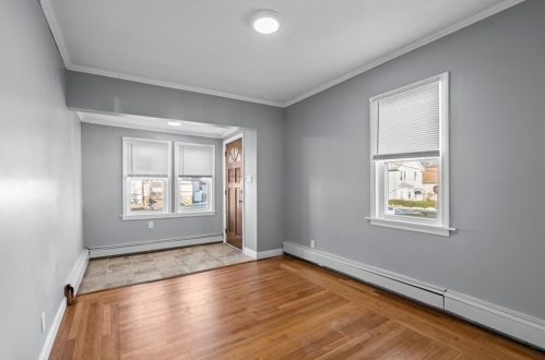 111 Metcalf St, Providence, RI 02904-2435