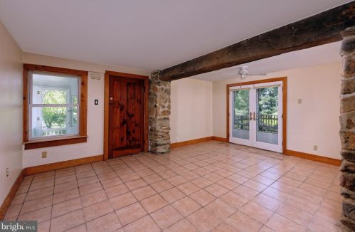 17901 Airmont Rd, Round Hill VA  20141-2522 exterior