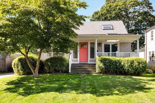 65 Quintard Ave, Norwalk CT  06854-3713 exterior