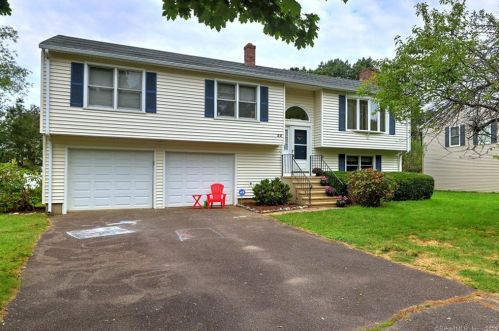 22 Lyda Dr, Milford, CT 06460-3755