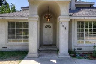 1691 1st St, Atwater, CA 95301-4103