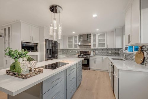 1709 Golden Hills Dr, Milpitas CA 95035-5002 exterior