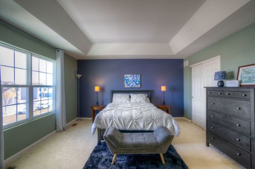 1600 Bristol Dr, Pingree Grove IL  60140-9038 exterior