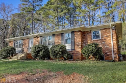 3162 Friar Tuck Rd, Atlanta GA  30340-0026 exterior