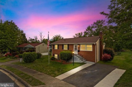 15106 Calexico Ln, Woodbridge, VA 22193-1625
