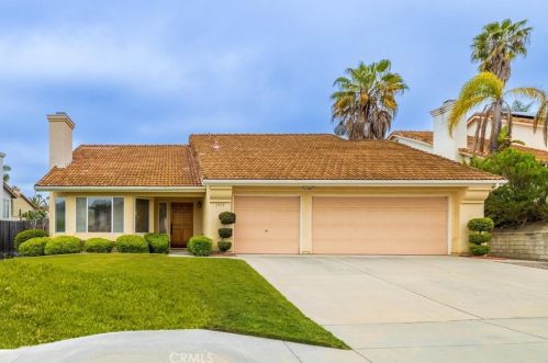 1975 Suncrest Ave, Oceanside, CA 92056-2533