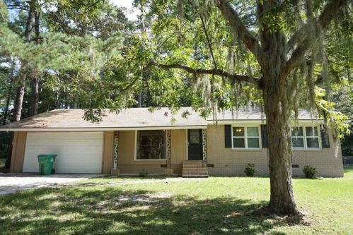 2215 Park Ln, Valdosta, GA 31602-2756