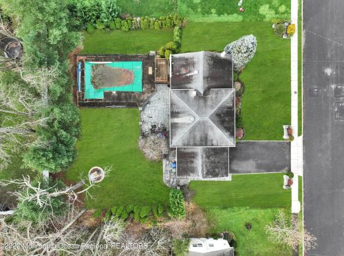 4 Judith Ct, Tinton Falls NJ  07712-4136 exterior