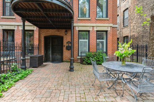 2044 Bissell St, Chicago, IL 60614-4206
