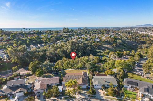 3475 Catalina Dr, Carlsbad, CA 92010-2856