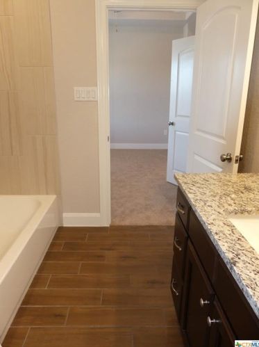 107 High Dr, Spring Branch TX  78070-4142 exterior