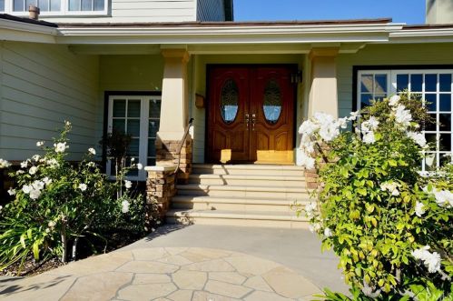 6151 Rosemary Dr, Cypress, CA 90630-3949