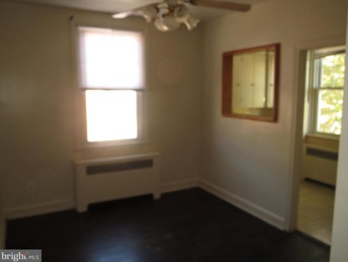 3359 Longshore Ave, Philadelphia, PA 19149-2026