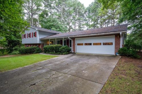 2965 Fallowridge Ct, Lithonia, GA 30078-3441