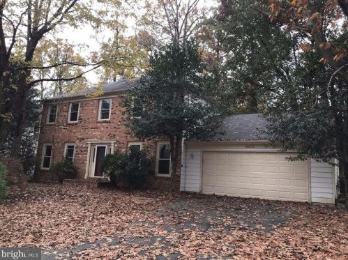 6402 Gregory Ct, Springfield VA  22152-2818 exterior