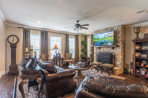 6770 Marbella, Irving TX  75039-3211 exterior