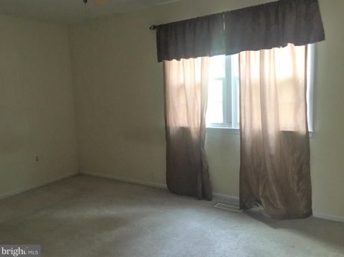 5056 Lakeland Ct, Woodbridge, VA 22193-4501
