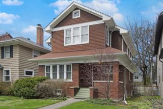 2113 Noyes St, Evanston IL  60201-2557 exterior