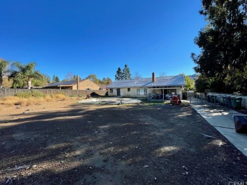 73 Wrangler Rd, Simi Valley, CA 93065-5749