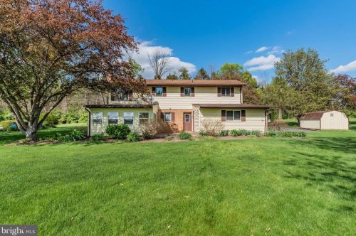 104 Stonehouse Rd, Carlisle PA  17015-7413 exterior