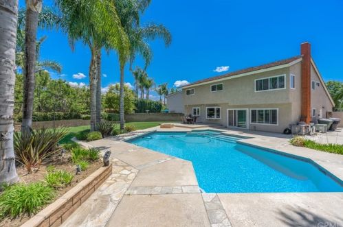 8198 Woodsboro Ave, Anaheim CA  92807-2519 exterior