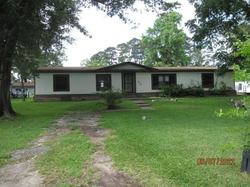 215 Graham Rd, Huntsville, TX 77340-7205