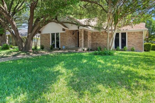 10102 Ashglen Cir, Dallas, TX 75238-1405