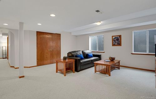 374 Wheat Berry Dr, Erie CO  80516-6824 exterior