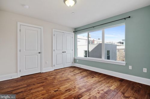 541 12 St, Philadelphia PA 19123-1156 exterior