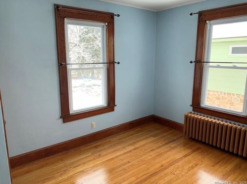 1644 Meriden Ave, Southington CT  06489-4218 exterior