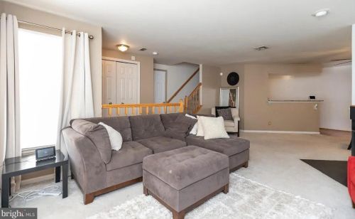4068 Chetham Way, Woodbridge VA  22192-5083 exterior