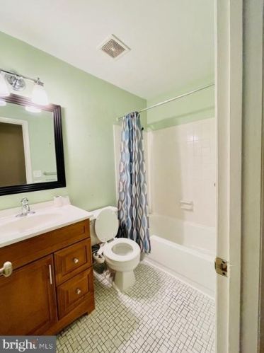 3517 Cranmer Mews, Woodbridge VA  22193-5302 exterior