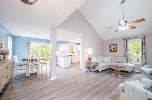 13 Piedmont Ln, Bybee VA  22963-2128 exterior