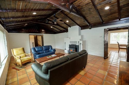 1267 Canal Dr, Turlock CA  95380-4159 exterior