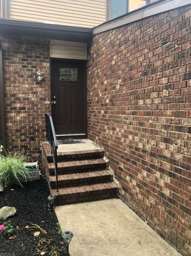 9 Chelsea Cir, Flemington, NJ 08822-1804