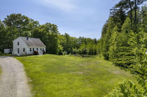 16 Taylor Ln, Gray, ME 04039-7561
