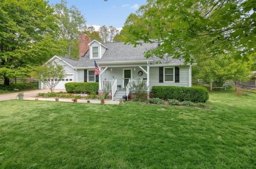4545 Seminole Dr, Gainesville, GA 30506-2669