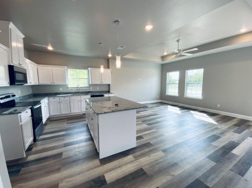 4504 Spencer St, Greenville, TX 75401-3635