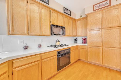 1746 Fir Dr, Los Banos CA 93635-5236 exterior