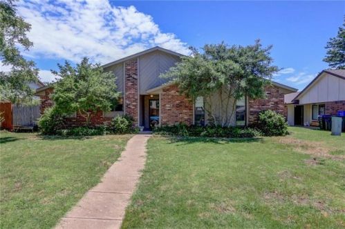 612 138th St, Edmond, OK 73013-1963
