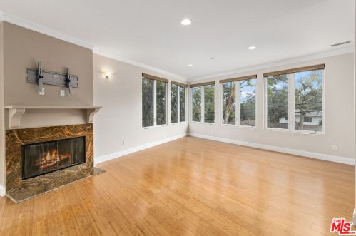 4185 Crisp Canyon Rd, Van Nuys CA  91403-4602 exterior
