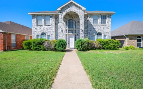 6917 Club Creek Dr, Fort Worth TX  76137-3363 exterior