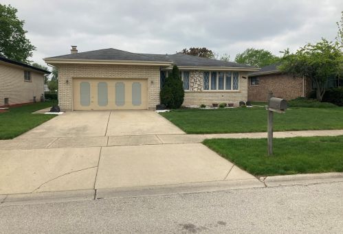 716 10th Ave, Addison, IL 60101-2031