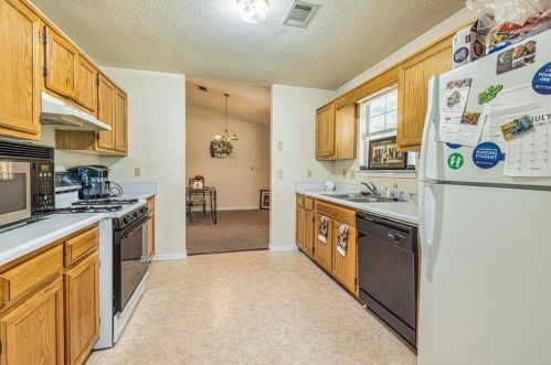 108 Brandon Ridge Cir, Stockbridge GA  30281-6484 exterior