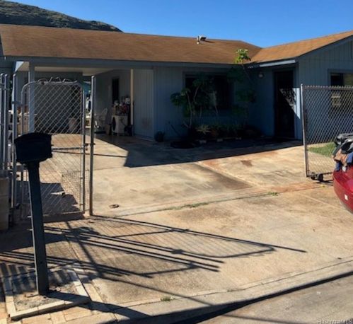 86301 Hokupaa St, Nanakuli, HI 96792-2968